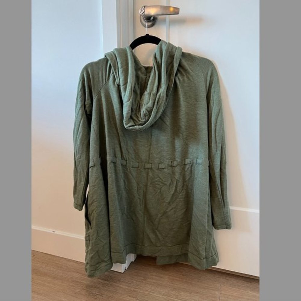 Saturday Sunday green open front sweater with tie size small - Picture 3 of 3